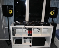 stijnn-s-DJ-Booth-Jun-11